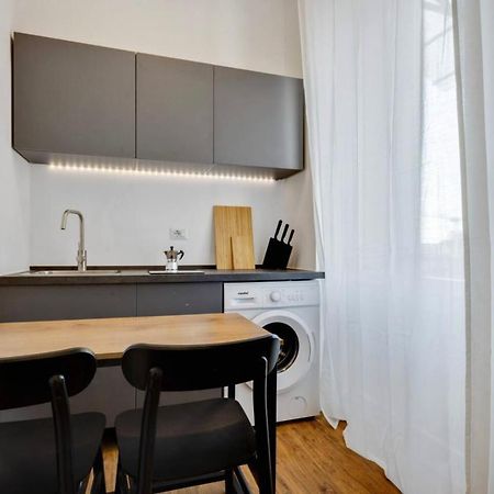 Navigli Loft - Hosted By Sweetstay Milan Bagian luar foto